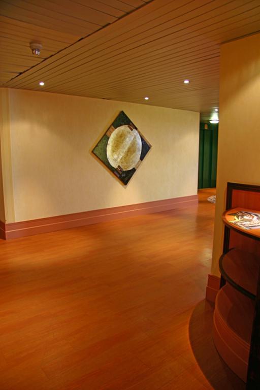 Logis Lyon Est Porte De L'ain 4*