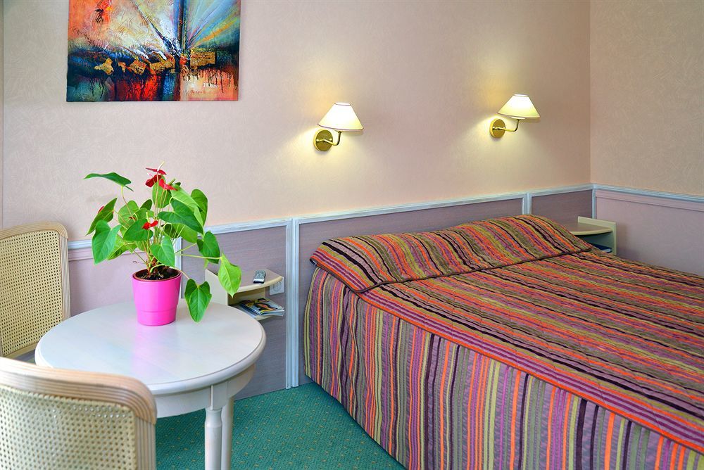 Logis Lyon Est Porte De L'ain Hotel Saint-Maurice-de-Beynost