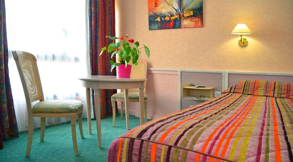 Logis Lyon Est Porte De L'ain Hotel Saint-Maurice-de-Beynost