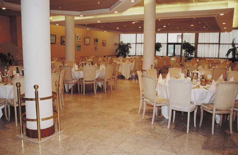 Logis Lyon Est Porte De L'ain 4*